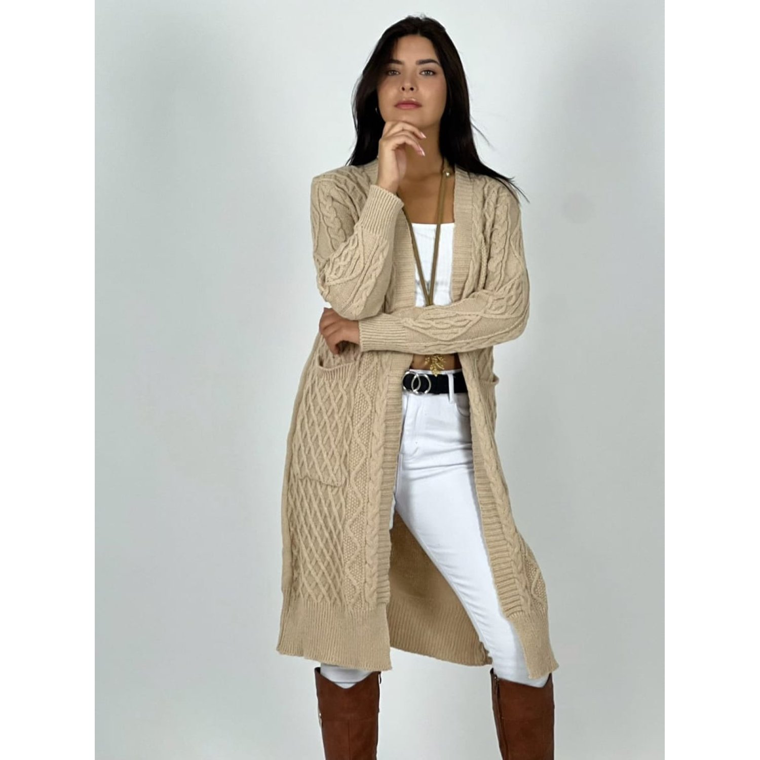 CHALECO TEJIDO MUJER CON BOLSILLOS Color Beige Modelo MILAN