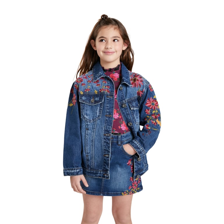 Chaqueta Vaquera Oversize Bordada Nina Desigual