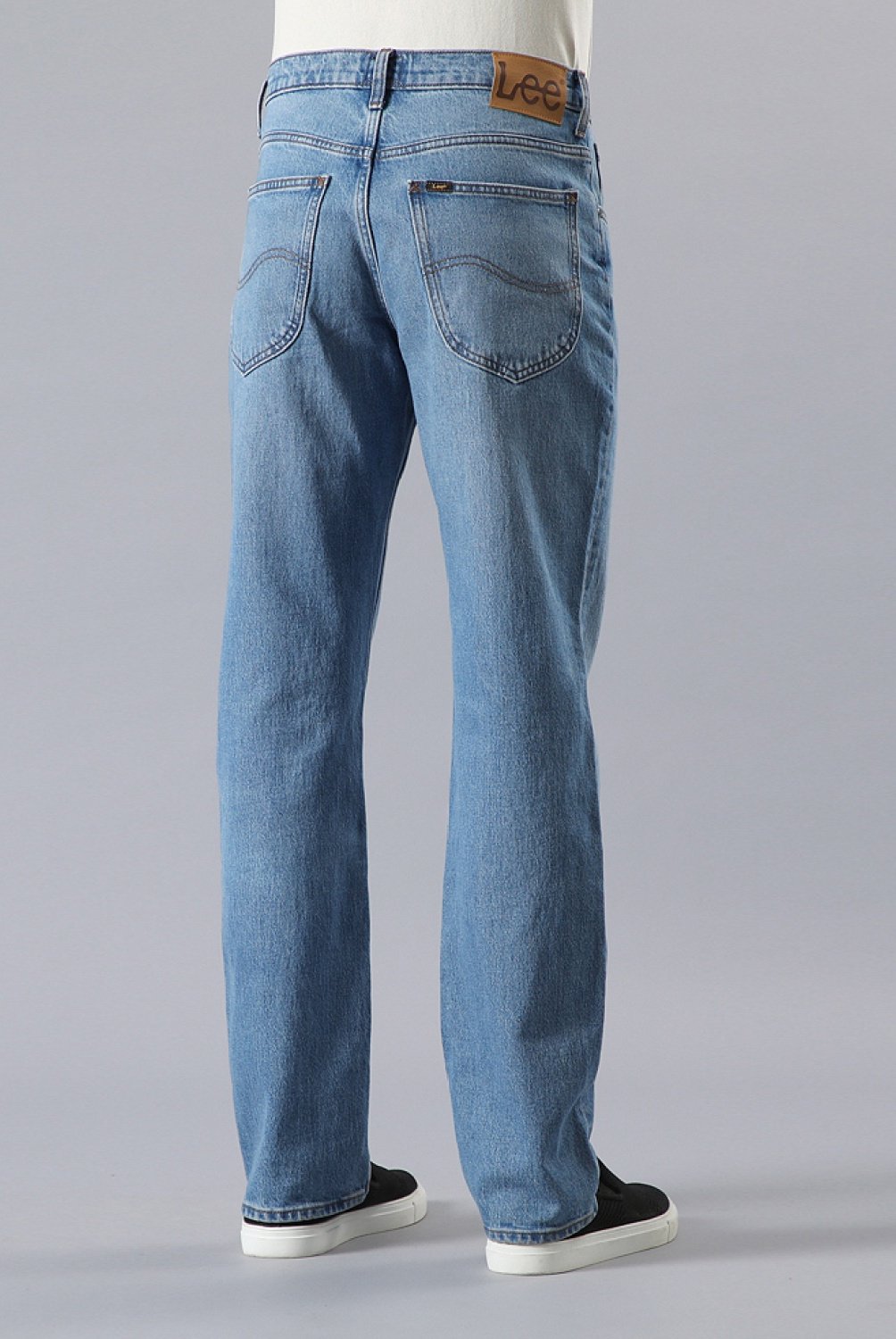 Ballerines et bottes chez Banana Republic à 50% de rabais et