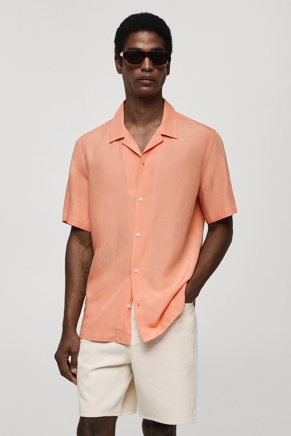 MANGO MAN Camisa Tencel Cuello Bowling Hombre Mango Man falabella