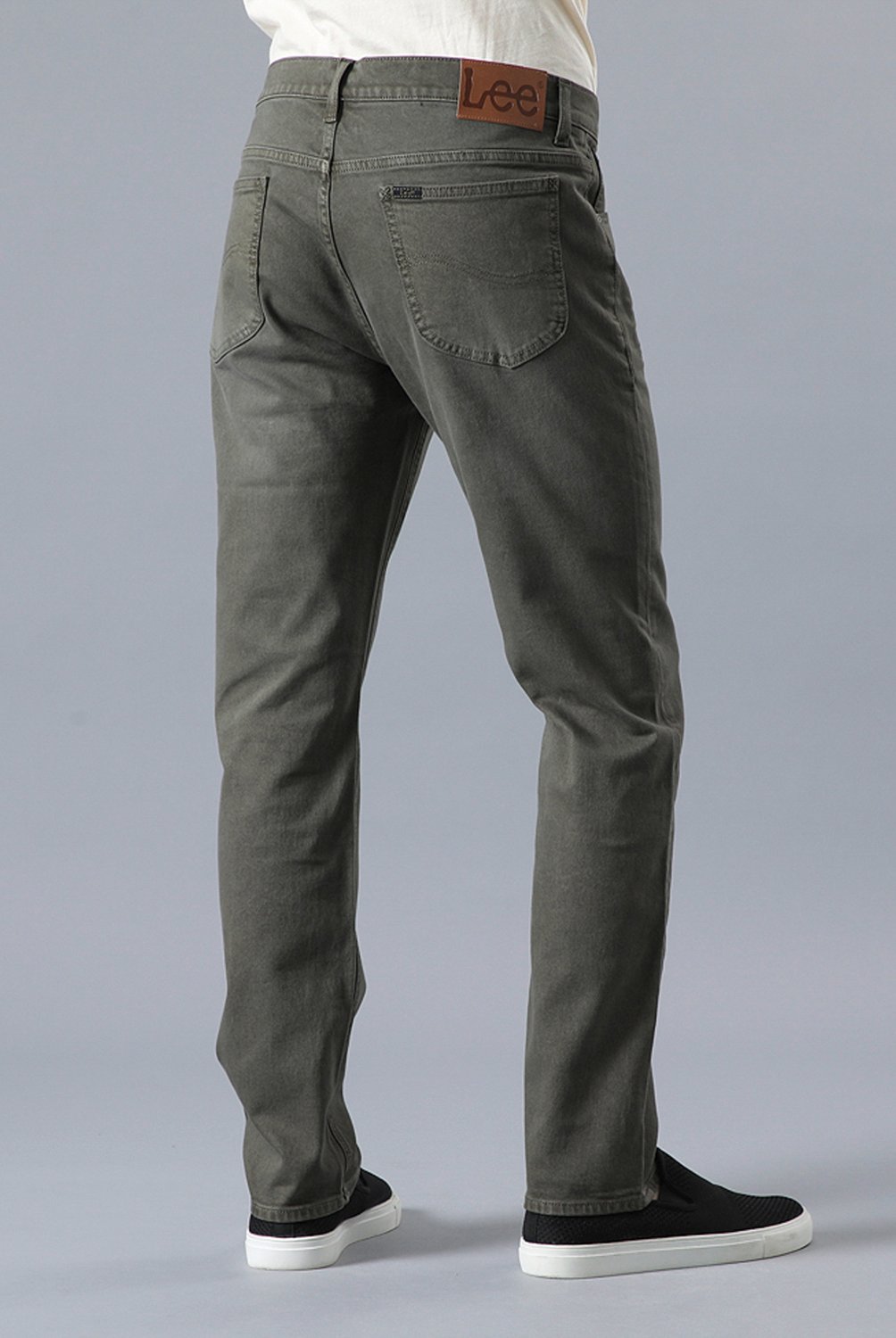 Buy Men Regular Fit Flat-Front Shorts with Logo Print Online at Best Prices in India