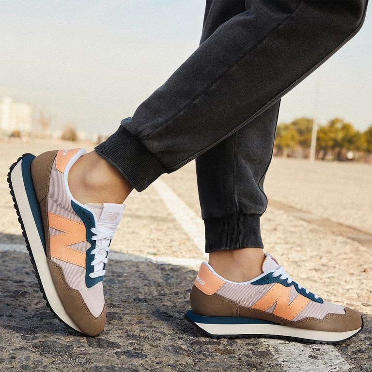 NEW BALANCE J1004 237 Zapatilla Urbana Mujer New Balance falabella