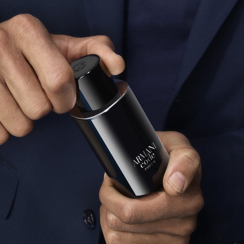 GIORGIO ARMANI Perfume Hombre Armani Code Parfum 75ml Giorgio Armani falabella
