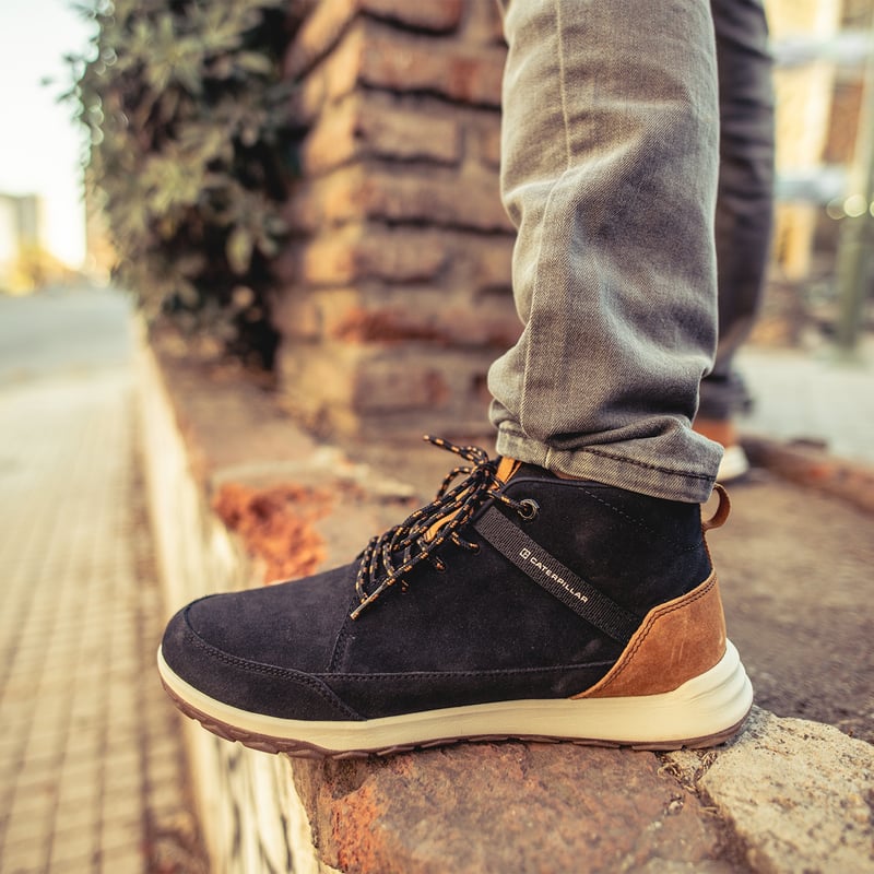 Quest Mid Zapatilla Urbana Hombre Cuero Negro Cat