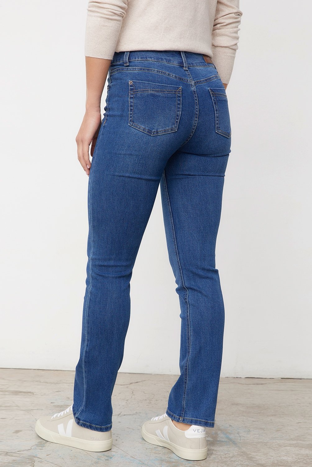 UNIVERSITY CLUB - Jeans Boot cut Tiro Medio Mujer University Club