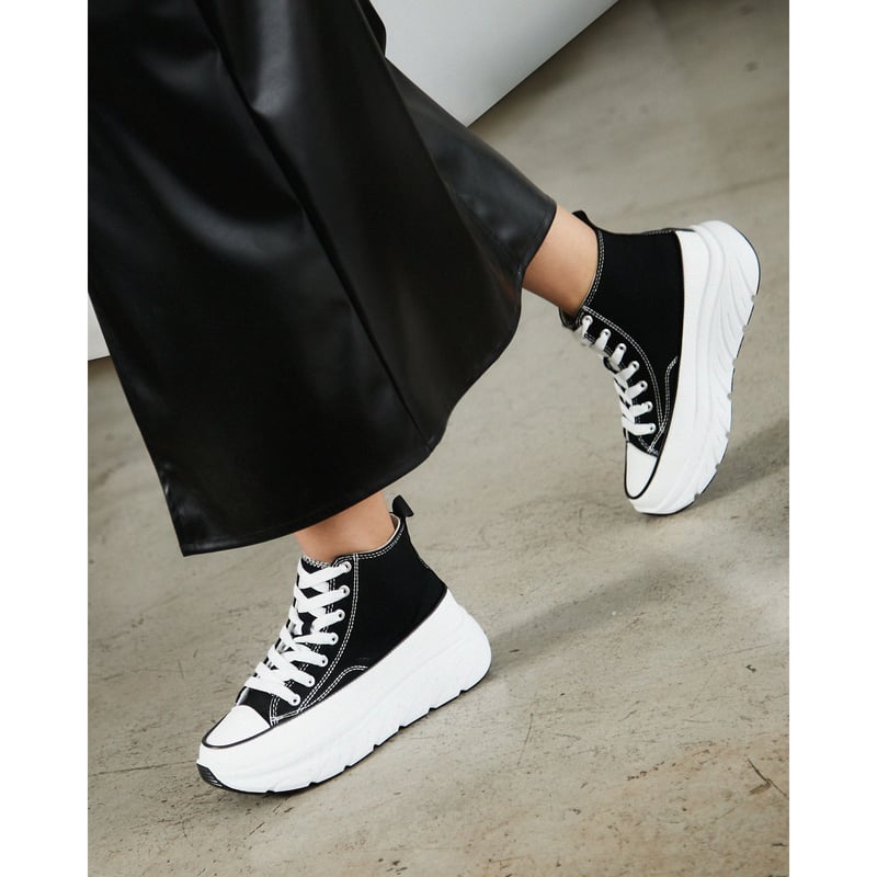 Zapatilla Urbana Mujer Negro Sybilla