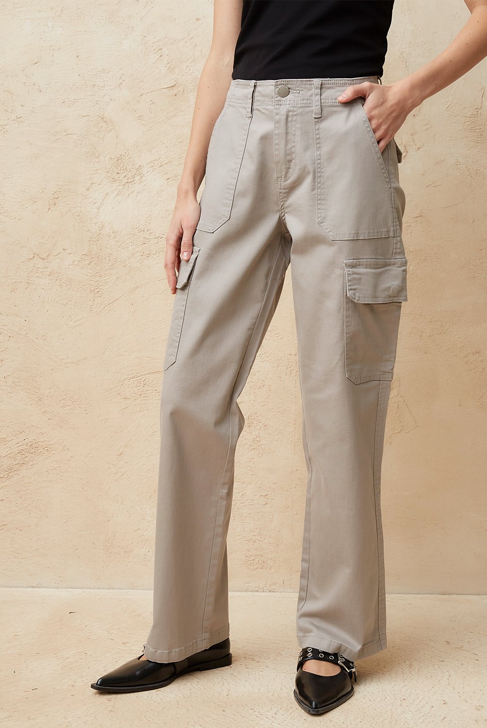 Pantalones basement shop