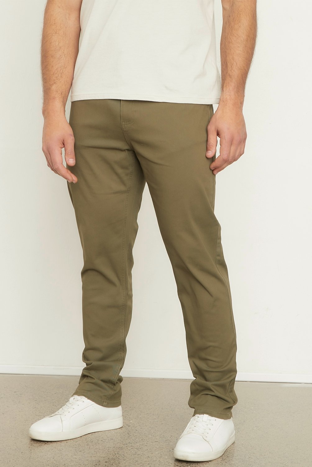NEWPORT Pantalón Regular Fit Hombre Newport | falabella.com