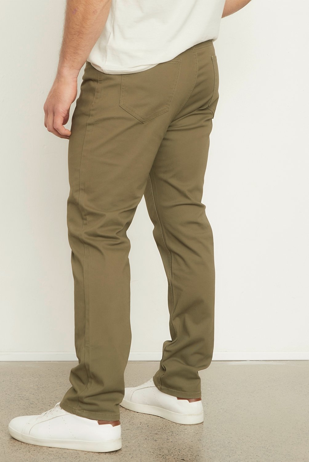 NEWPORT Pantalón Regular Fit Hombre Newport | falabella.com