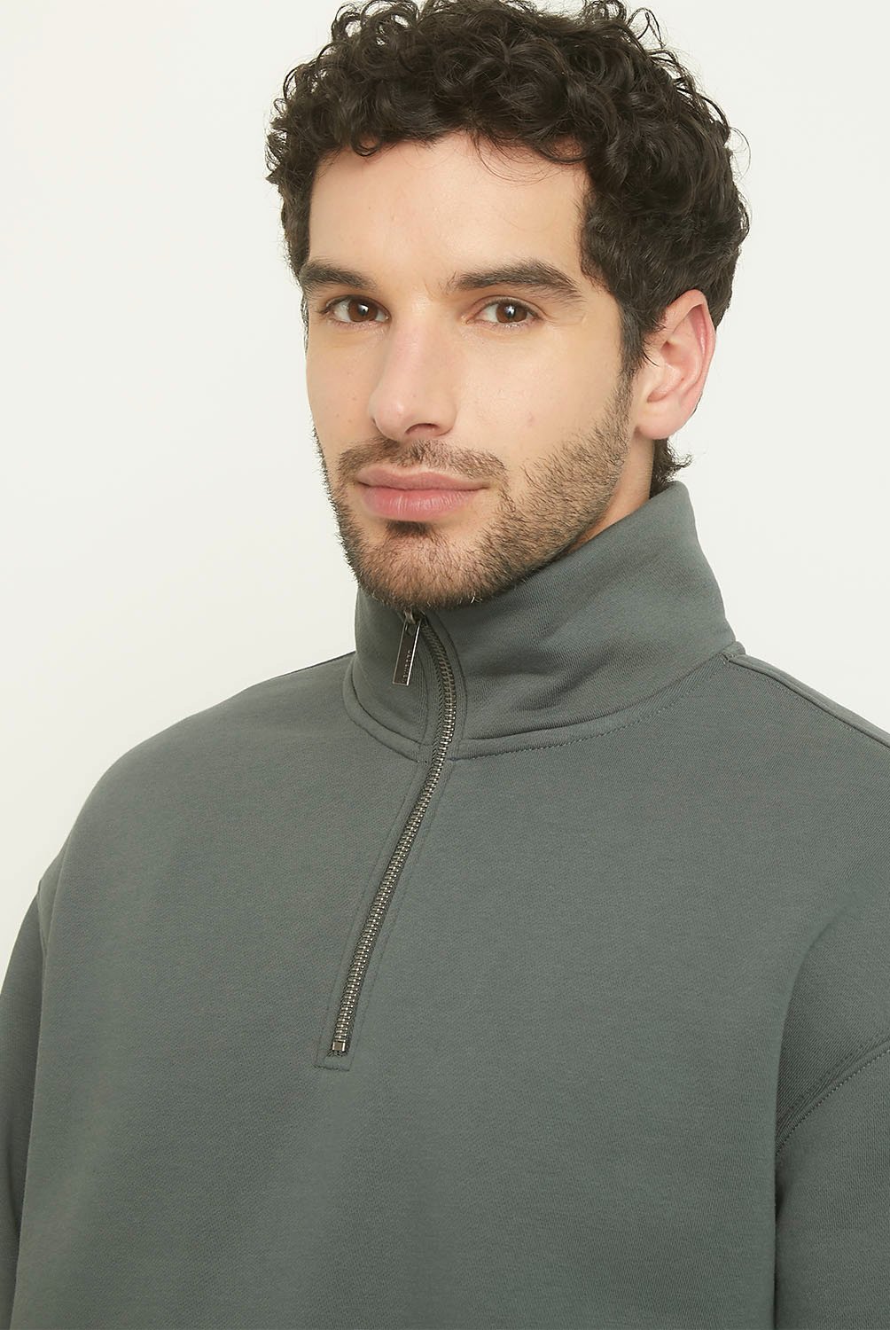 NEWPORT Polerón Newport Modelo Manga Larga Fit Regular | falabella.com