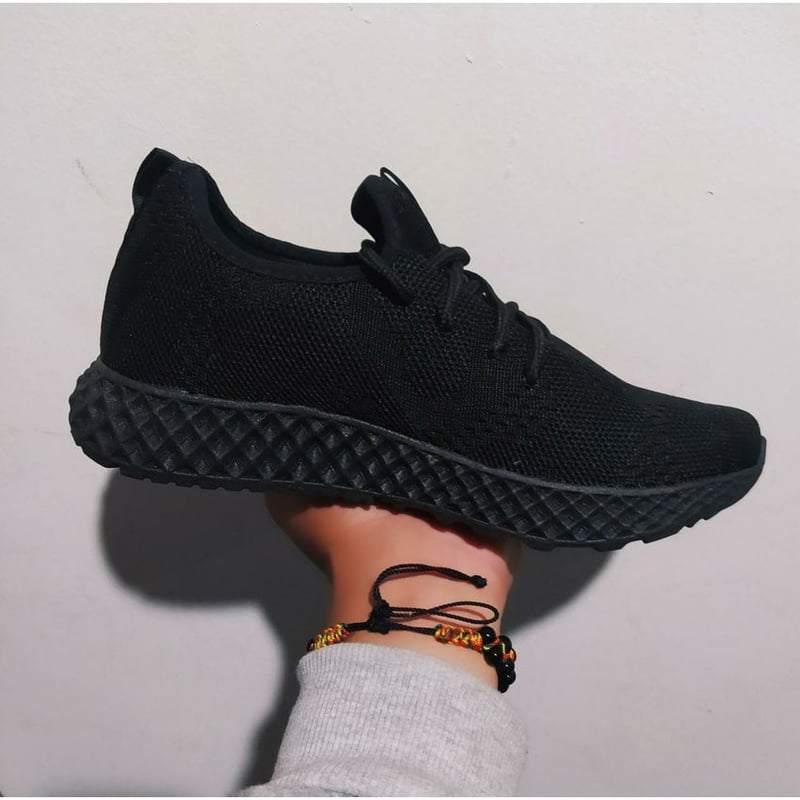 Tenis color negro para mujer hotsell