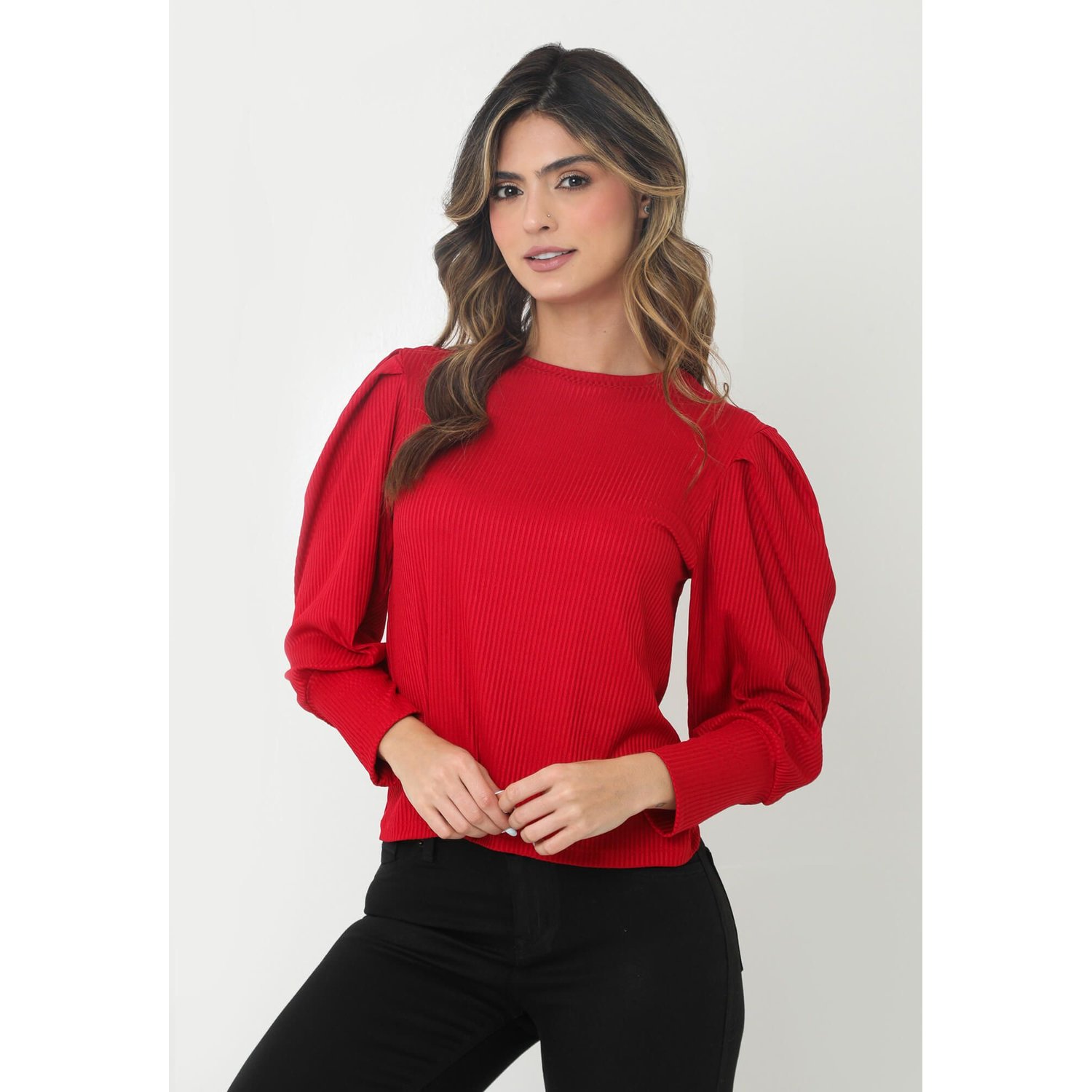 Camiseta Roja Con Volumen En Manga Larga Para Mujer Belife.