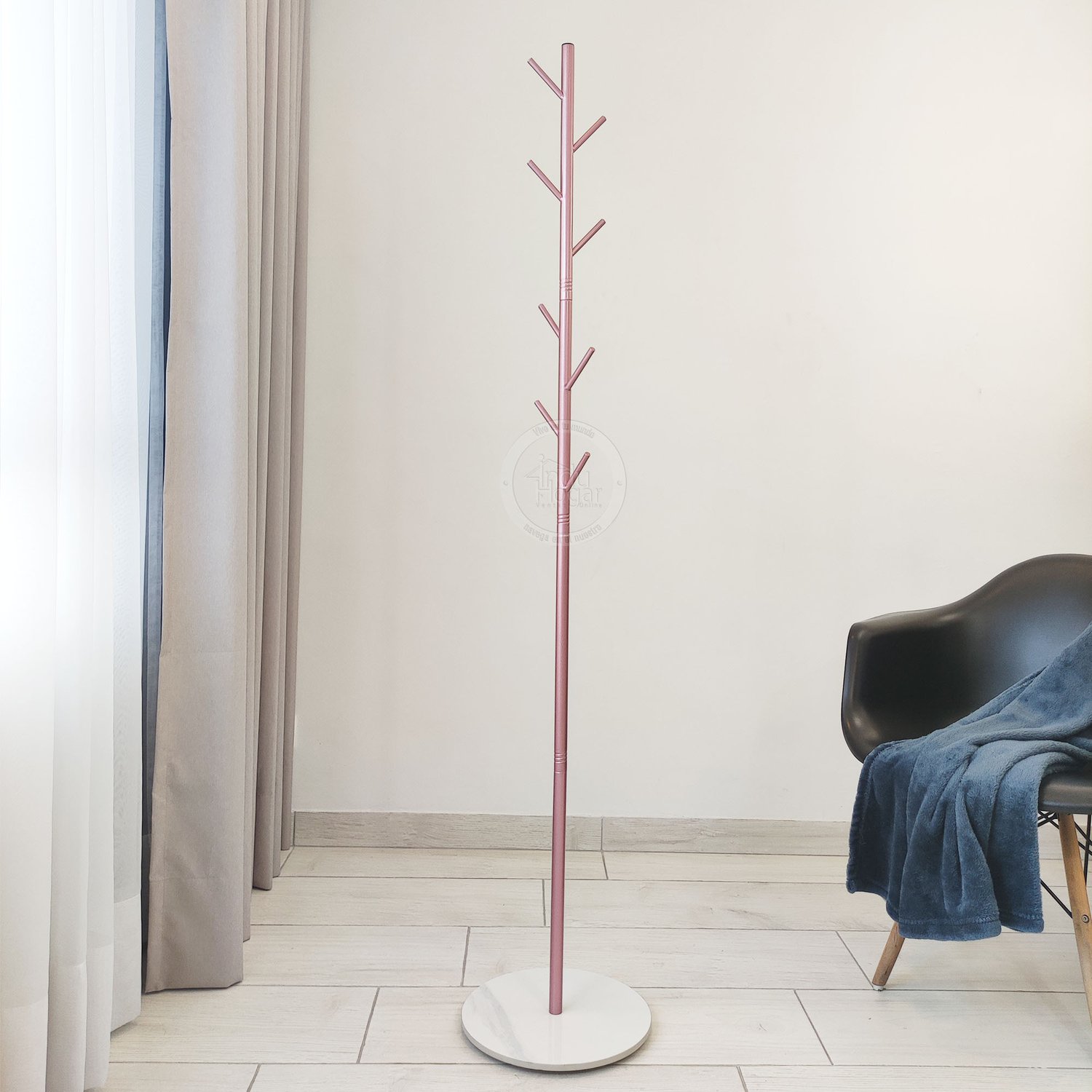 Perchero de lujo color oro rosa con base tipo marmol marca induhogar INDUHOGAR falabella