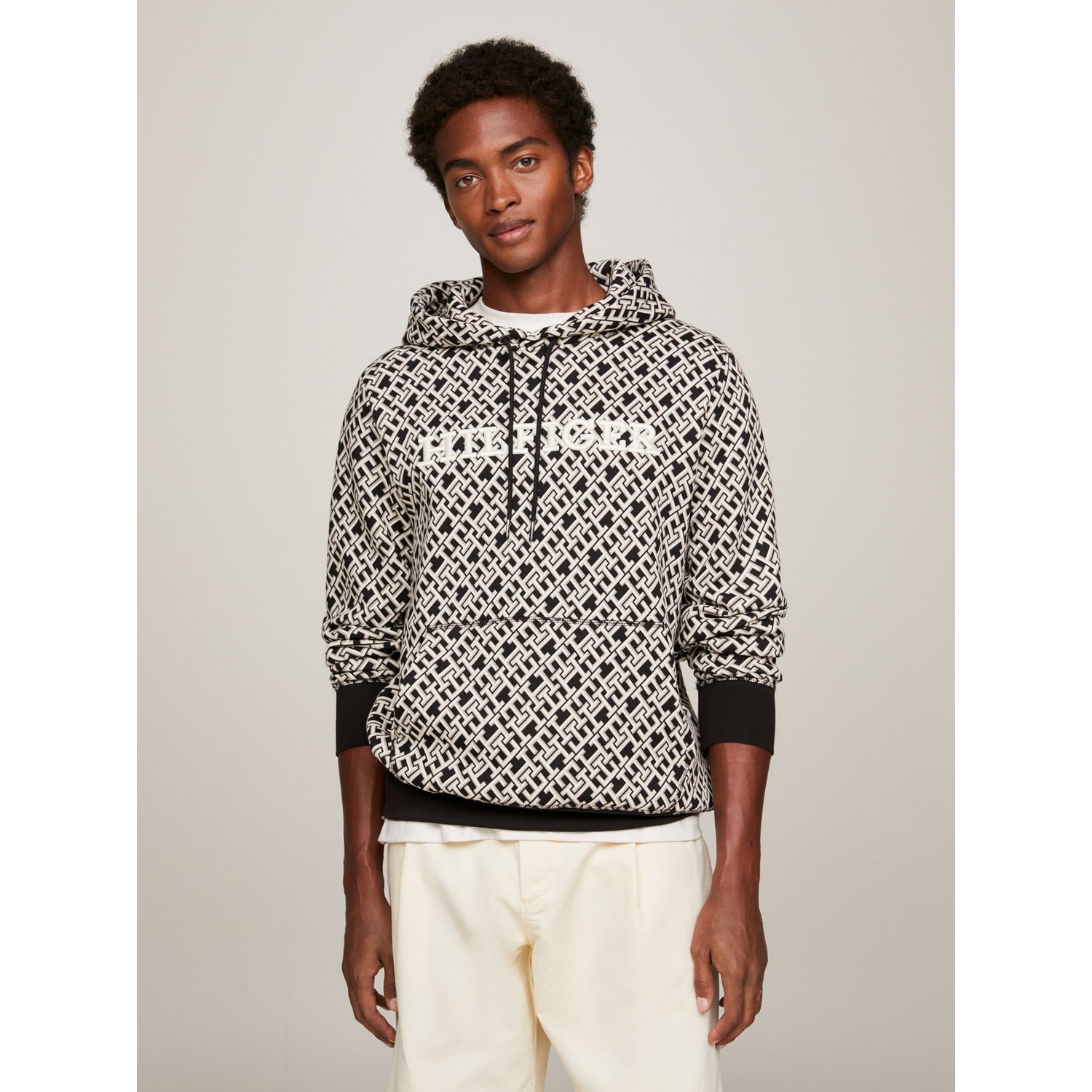 Sueter De Felpa Con Diseno De Monogramas Tommy Hilfiger TOMMY HILFIGER falabella