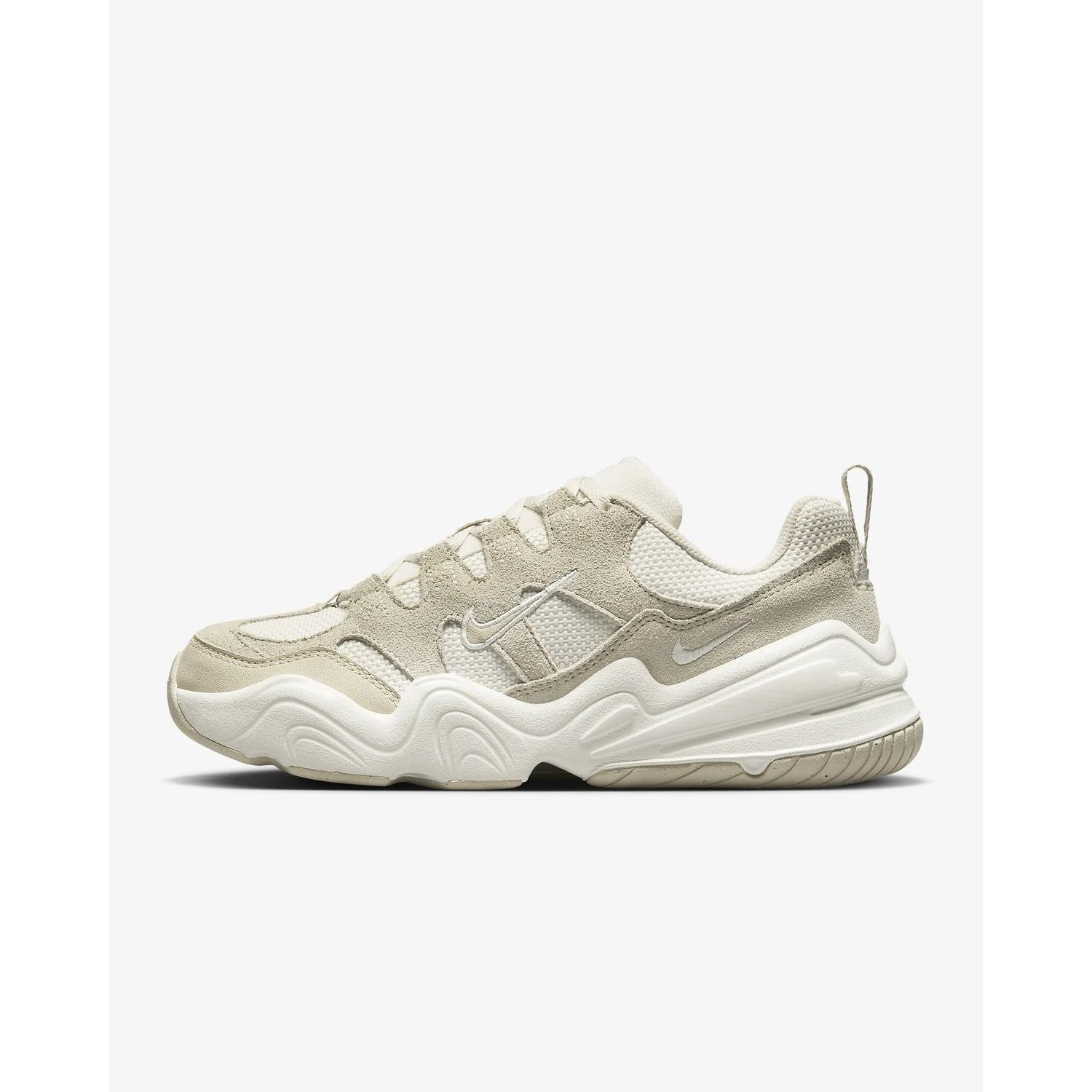 TENIS NIKE MUJER TECH HERA BEIGE NIKE falabella