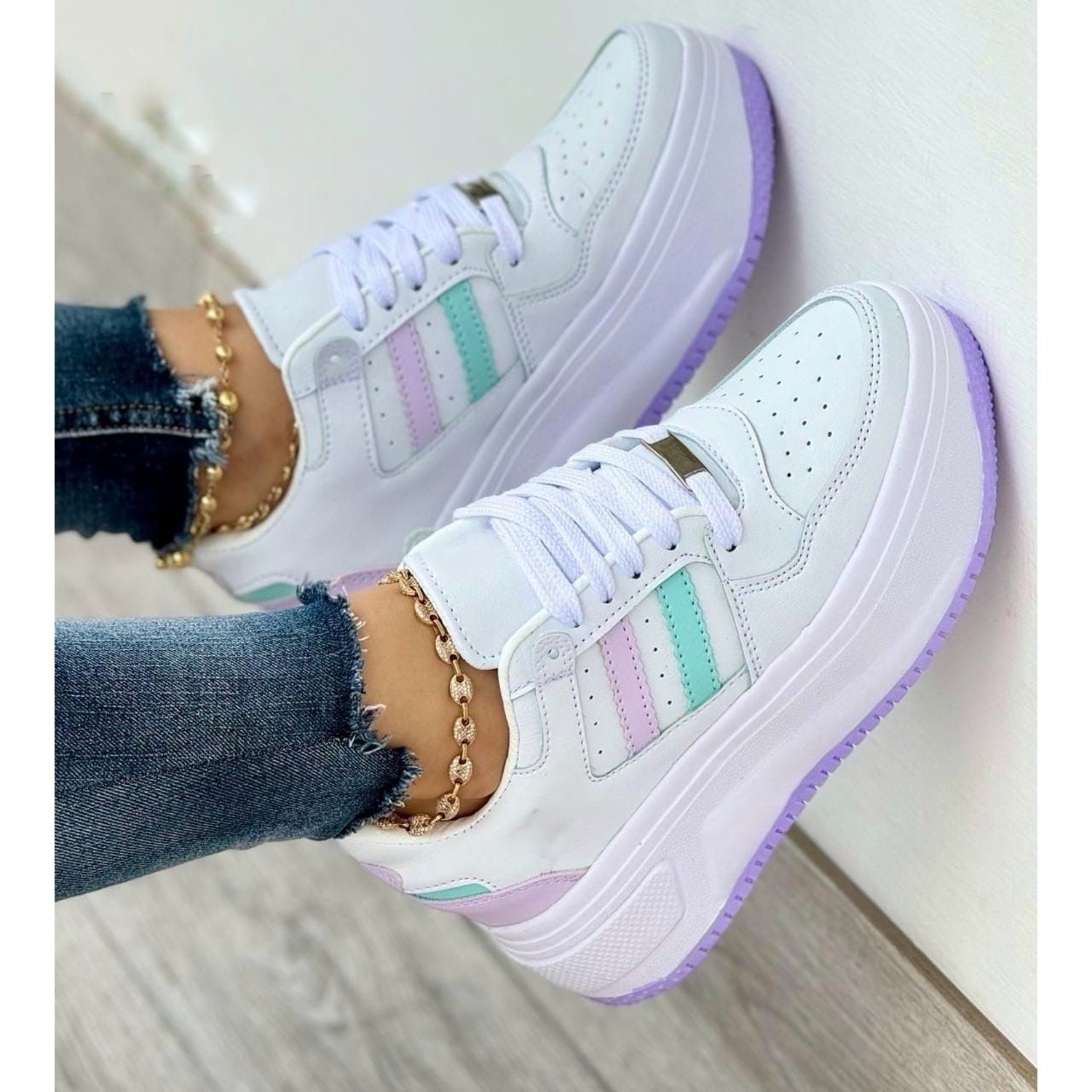 Tenis blancos de mujer de moda hotsell