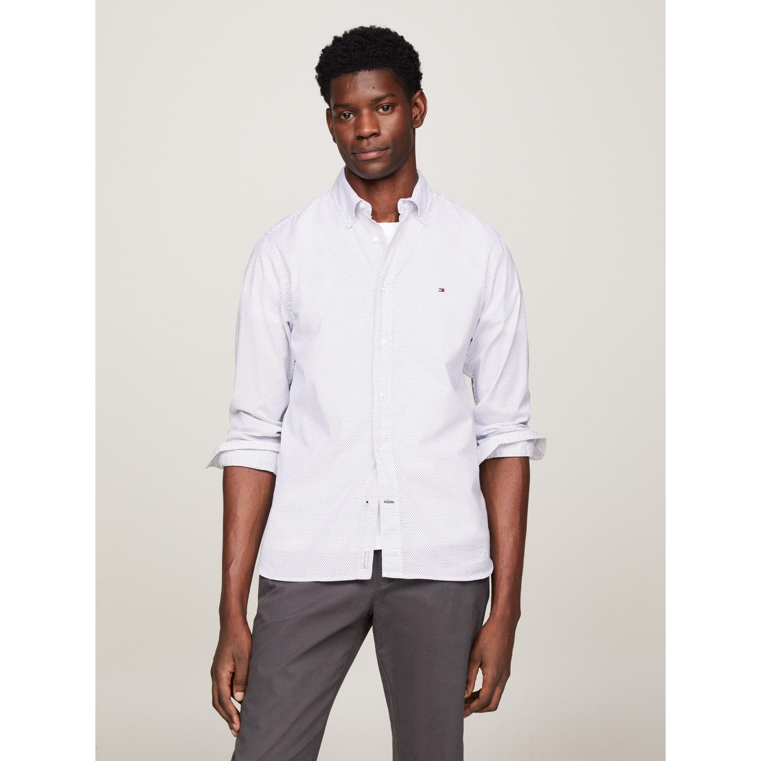 Camisa blanca con estampado geometrico core flex Tommy Hilfiger TOMMY HILFIGER falabella