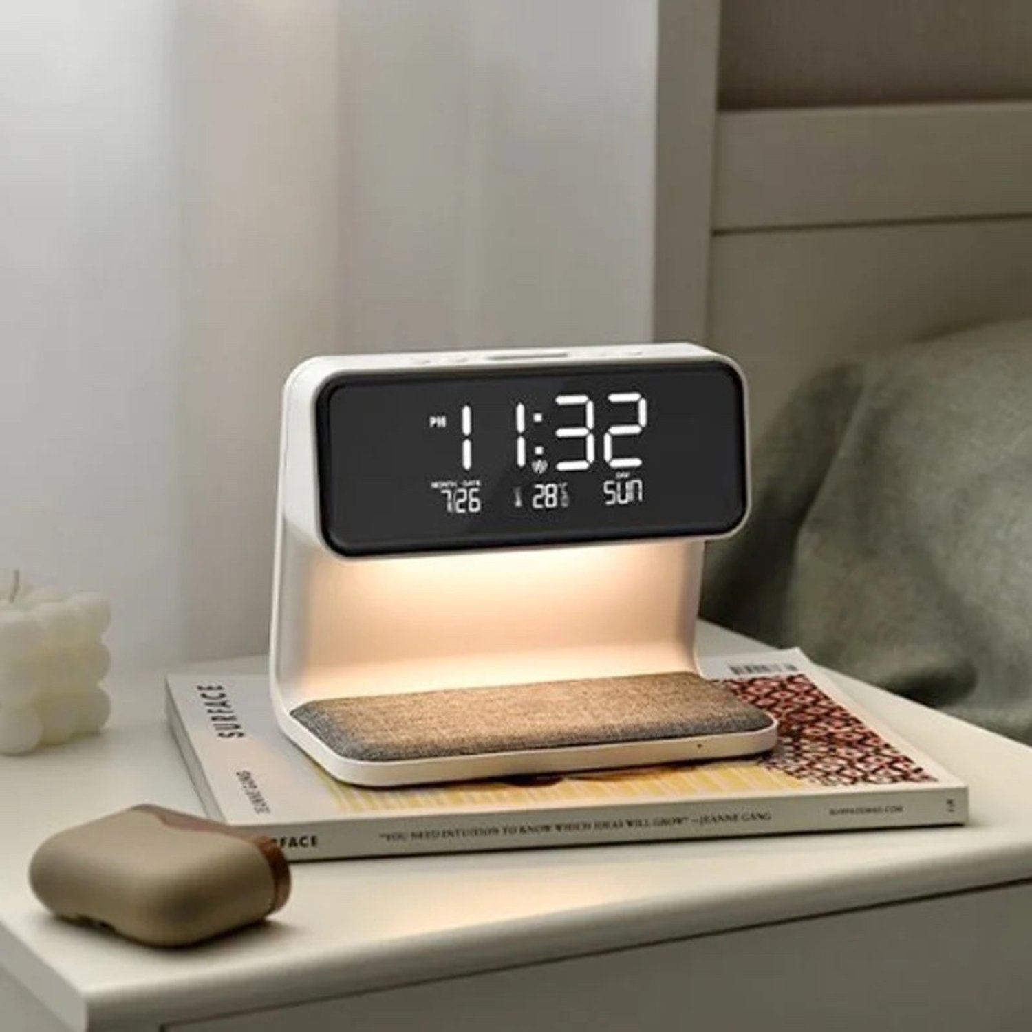 Reloj Despertador De Pantalla Led Con Cargador Inalambrico GENERICO falabella