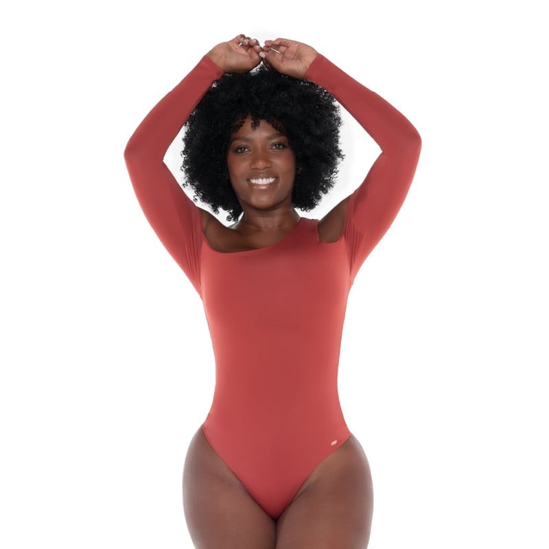 Body manga larga con control en abdomen y espalda FAJATE falabella