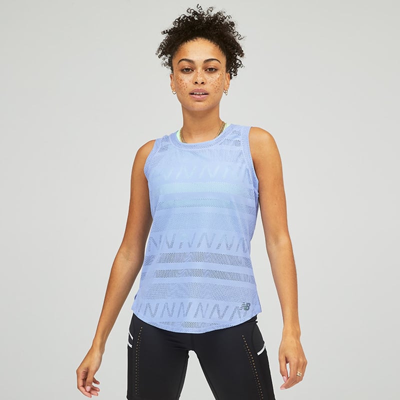 Camiseta new balance mujer best sale