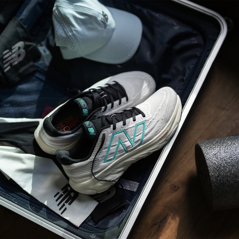 New balance plateadas hombre online