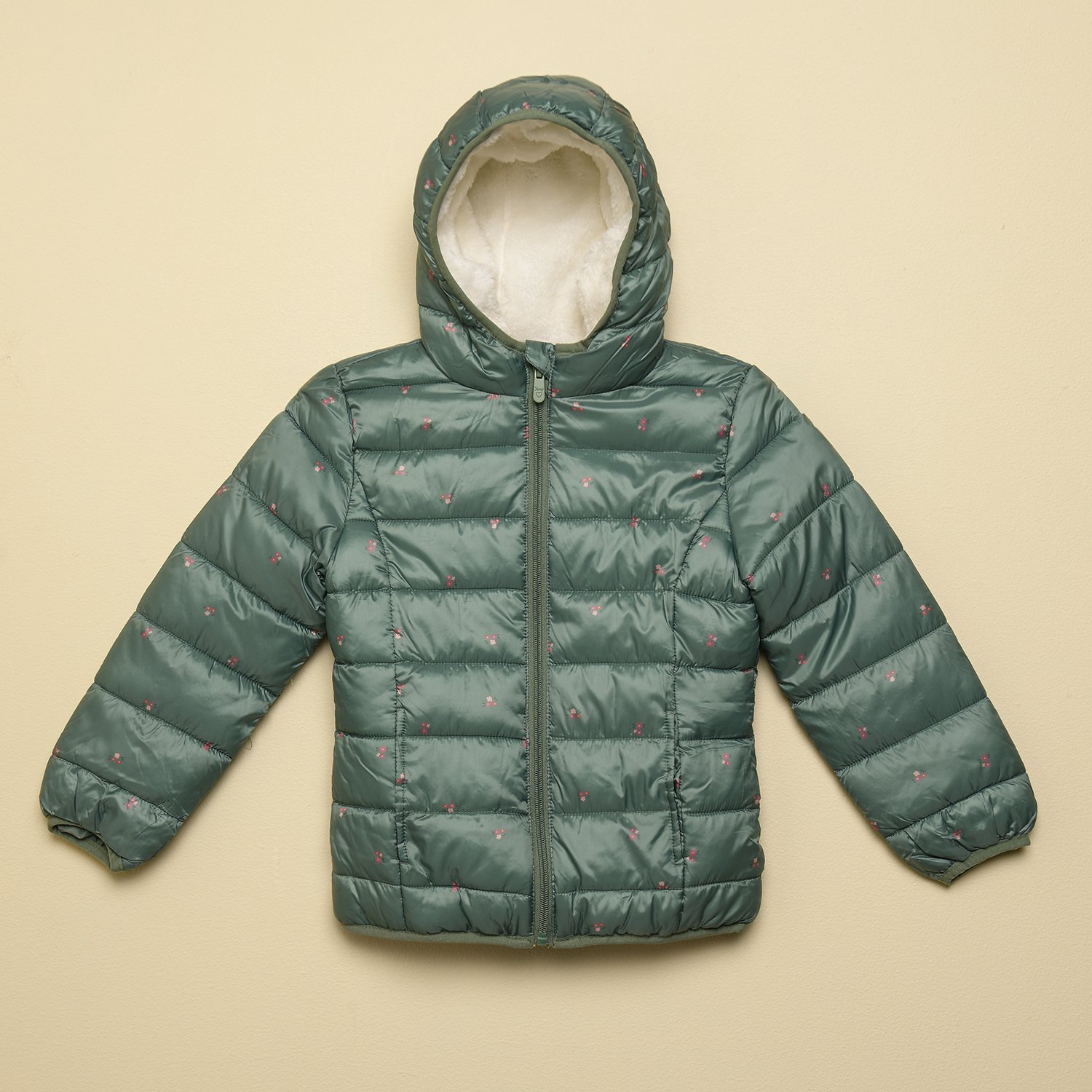 Lo último en chaquetas y sacos niña hasta 30%