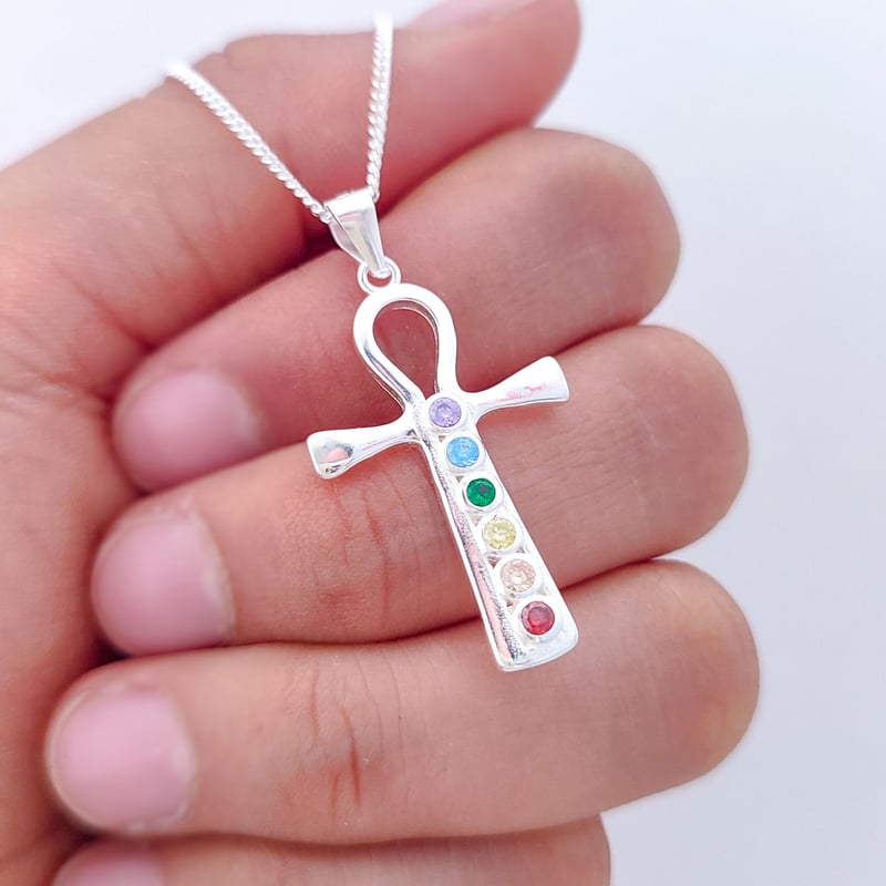 Colgante de plata de ley 925 maciza con Ankh egipcio y jeroglíficos, cruz artesanal con símbolos, joyería Crux Ansata, ideal para hombres o mujeres. - España