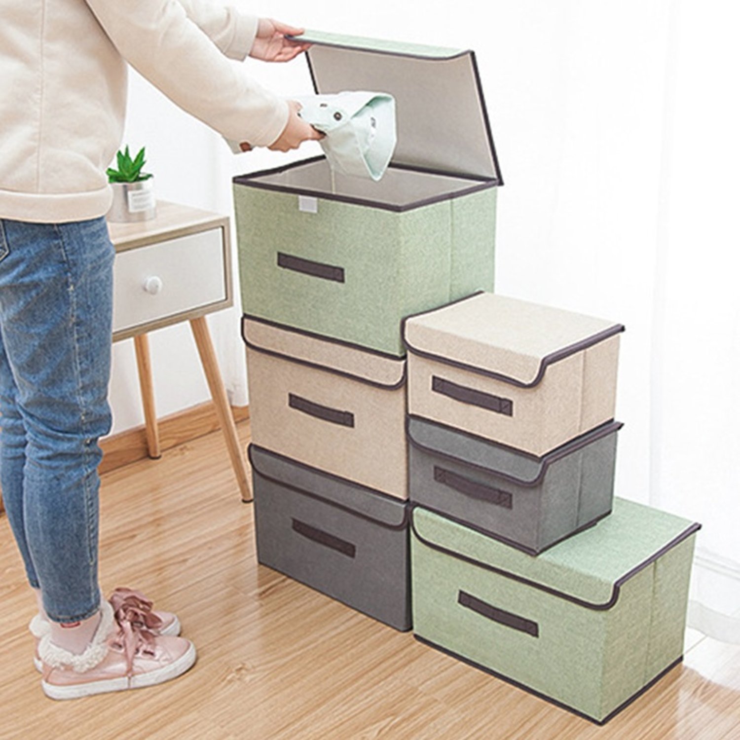 Caja de almacenamiento plegable a prueba d polvo para ropa color Baige Sodimac Peru