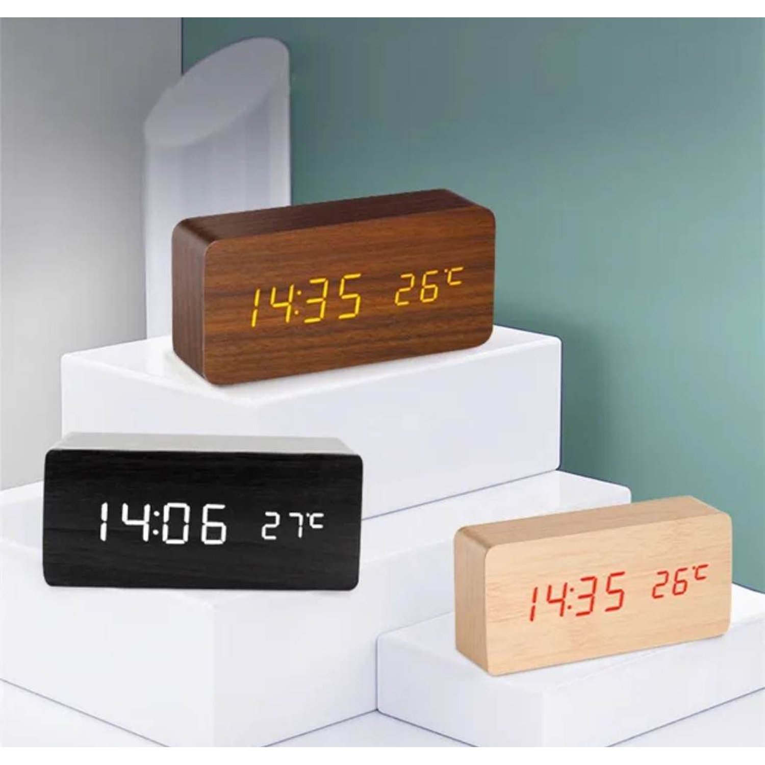 Reloj Digital Pantalla de Madera con Temperatura con USB 3 en 1 Sodimac Peru