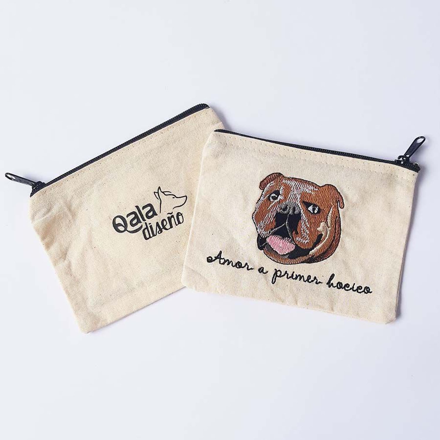 Monedero Bordado Qala Diseno Perro Bulldog Ingles QALA DISENO falabella