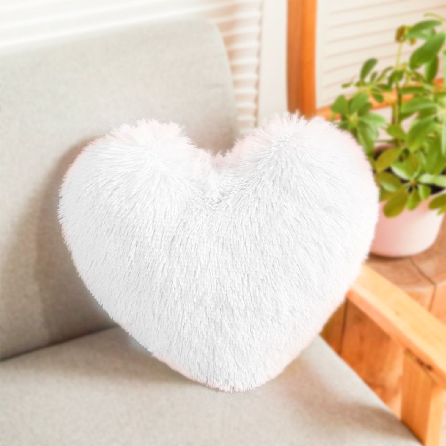 cojin corazon peluche blanco GENERICO falabella