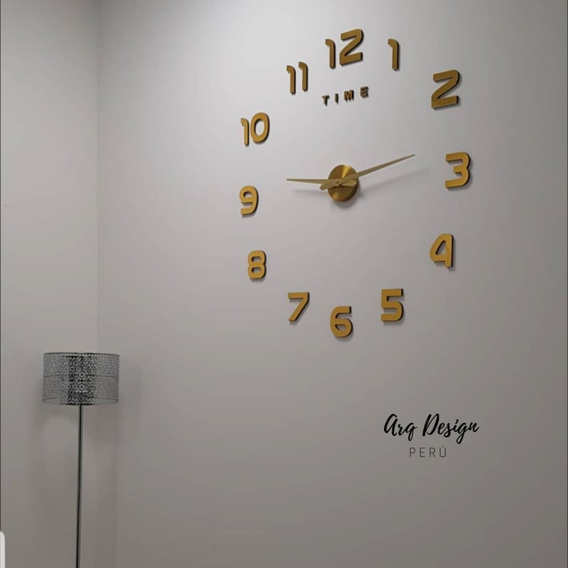 Reloj en la sala shop