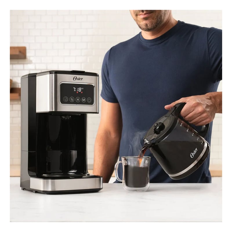 "Cafetera Oster BVSTDC4403 programable 12 tazas con pantalla táctil"