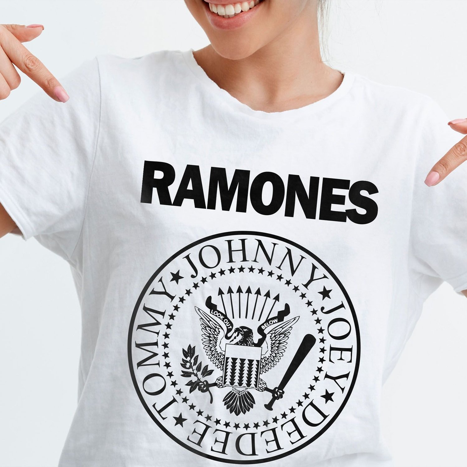 Polo mujer casual oversize Ramones Blanco GENERICO falabella