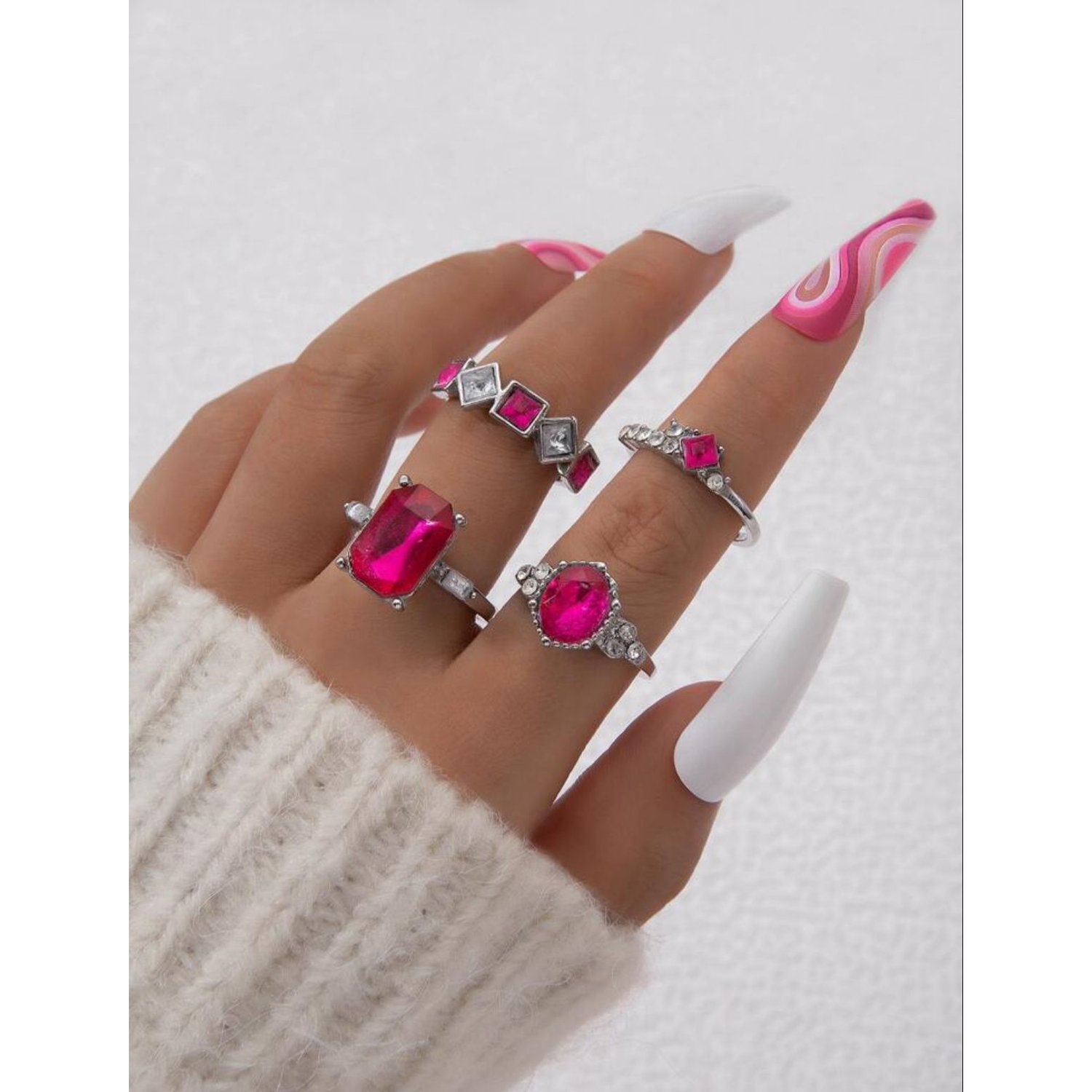 Set de 4 anillos con gemas de fantasia GENERICO falabella
