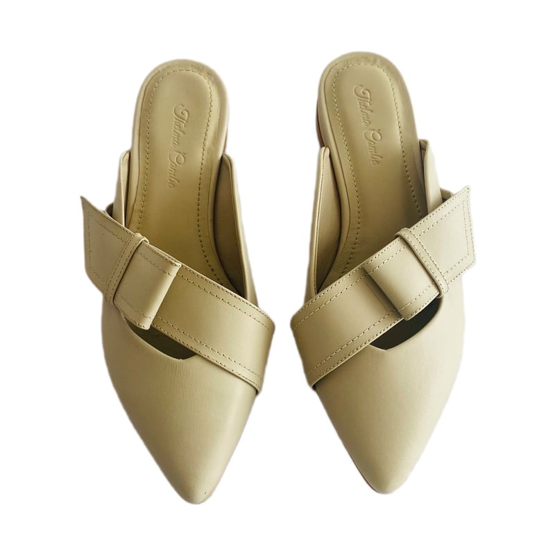 THELMA COMBE - Zapatos mules destalonados Beige