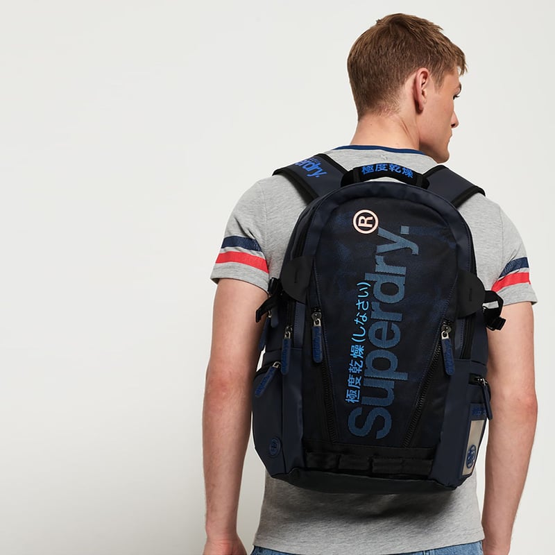 Mochila superdry on sale