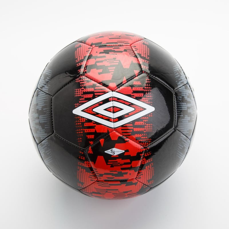 Pelota De Fútbol Umbro UMBRO | falabella.com