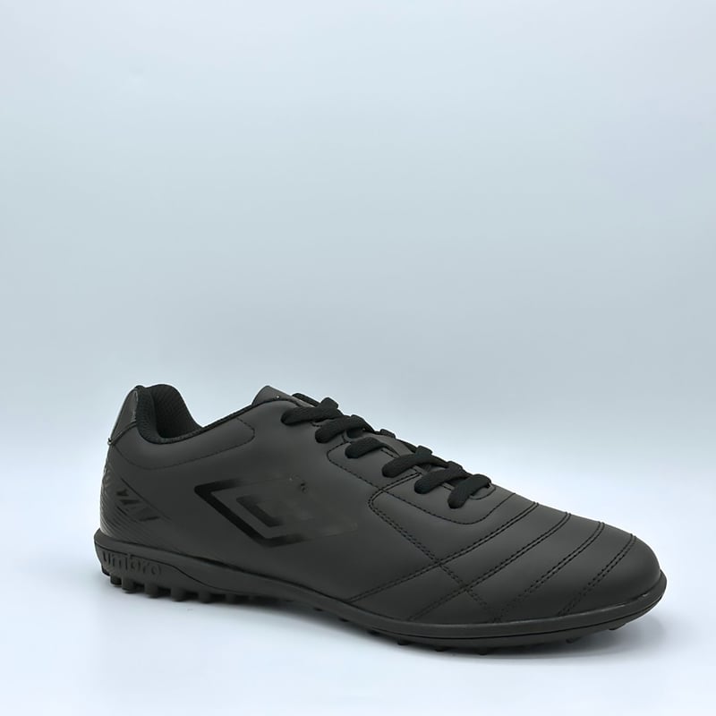 Zapatillas De Futbol Hombre Umbro Forz Tf Negro UMBRO falabella