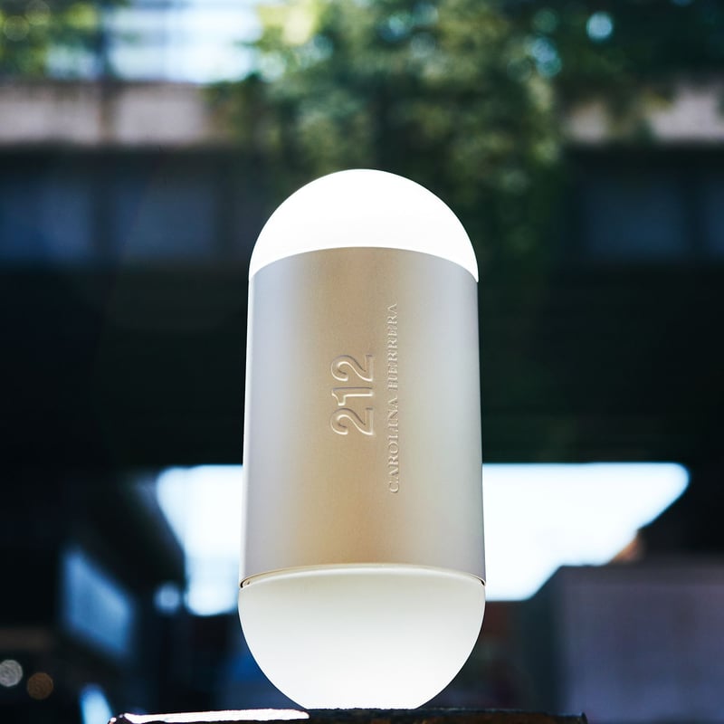 Carolina herrera 212 hombre 30 ml hotsell