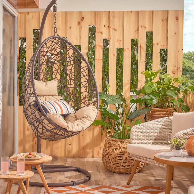 Silla colgante de terraza ratan pe cafe Sodimac Falabella