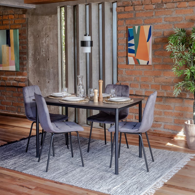 Juego De Comedor 4 Sillas Con Mesa Redonda Madera Maciza - $ 9.900,00