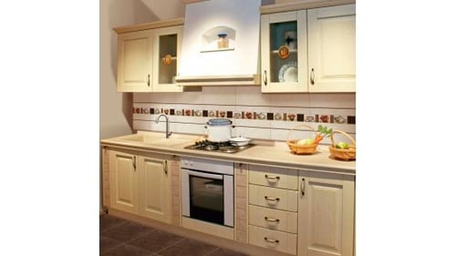 Listeles y Decorados