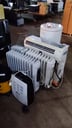 1 compresor y evaporador (para repuesto) + 3 estufas + 1 deshumificador Livetech + 1 aspiradora Wasko + 1 termocalefón Ferrini
