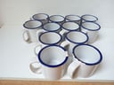 12 Tazas de Porcelana Blanco con borde azul (Picados)