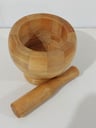 Mortero de madera pequeño