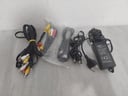 Cables varios: Cables de audio y video RCA, cargador o adaptador de corriente ACT 100-240V, 2 cables hdmi (Funciona todo)