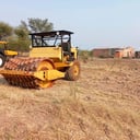 Compactadora Pata de Cabra de 10 toneladas Marca Tematerra / Motor 366 / falta reparación de Bomba Sutra + alternador + bateria / Funciona. (OBS.: este lote se encuentra en LUQUE).