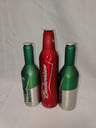 3 Botellas coleccionables de bebidas Baviera y Budweiser