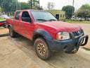 Camioneta Doble Cabina 4 X 4 Nissan Frontier, en funcionamiento. 2011.